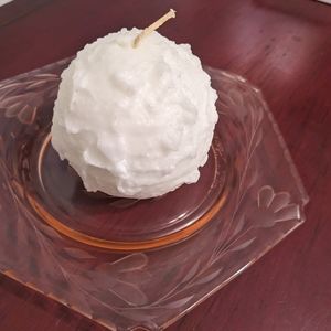 ONE PartyLite Snowball 3.5” Ball Candle Q3510 Snow Ball Christmas Retired Unused